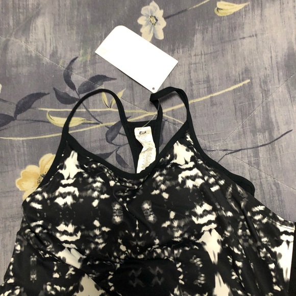 Fabletics Tank top. New! - Picture 4 of 5